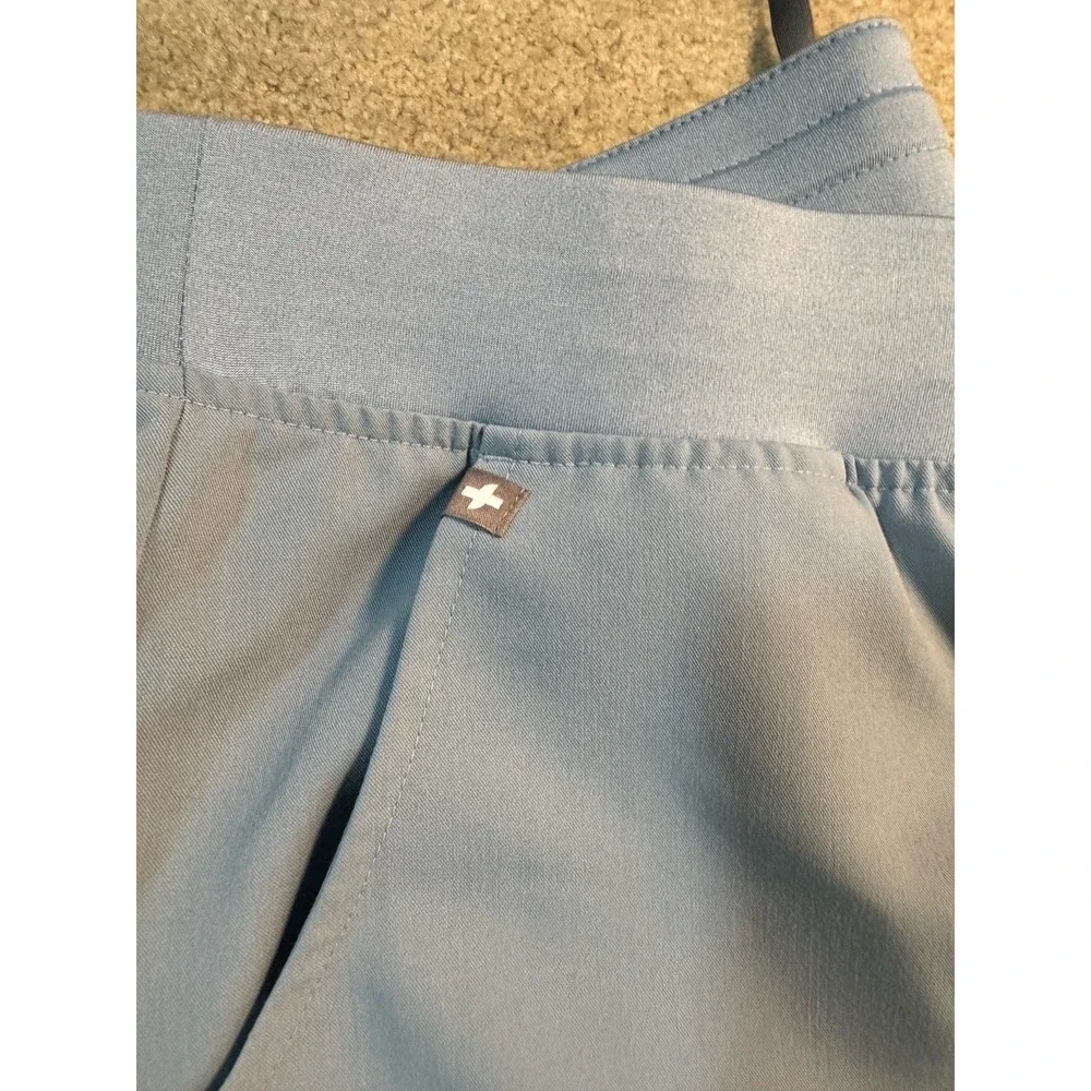 FIGS Technical Women Catarina Top M & Zamora Jogger Pants‎ L Navy & Blue Scrubs